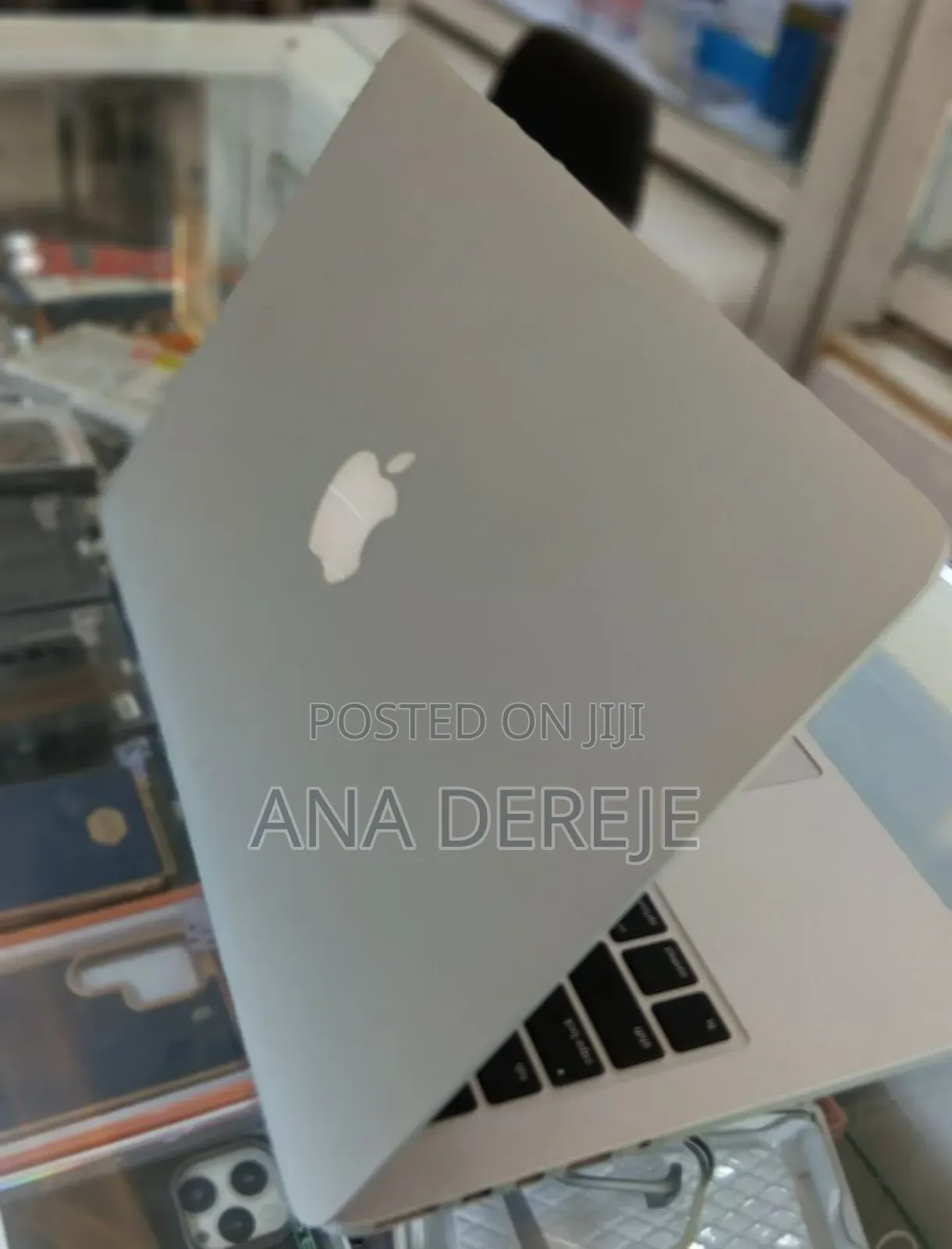 New Laptop Apple MacBook Pro 16GB Intel Core I5 SSD 256GB