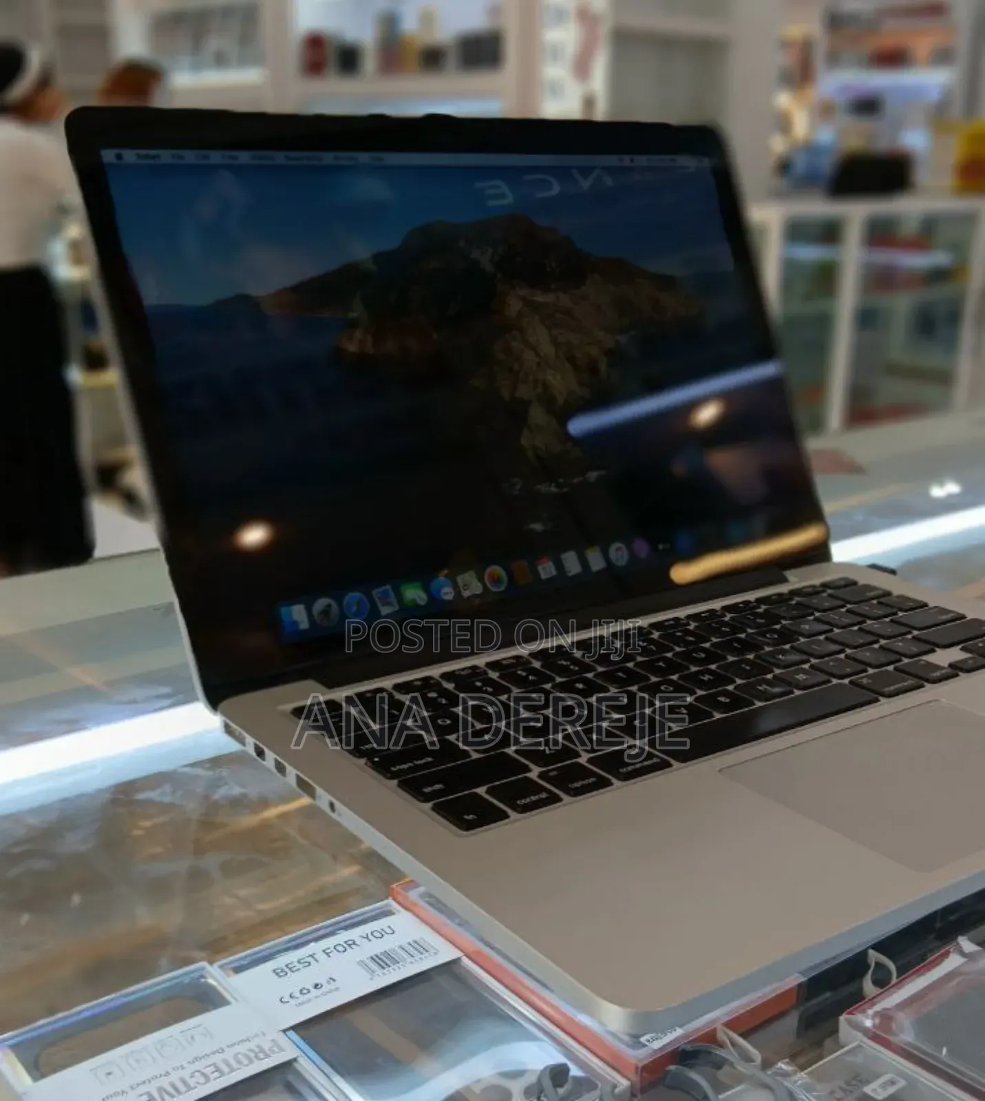 New Laptop Apple MacBook Pro 16GB Intel Core I5 SSD 256GB