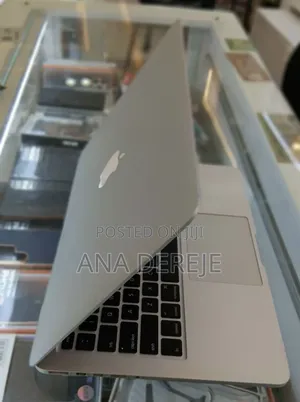 New Laptop Apple MacBook Pro 16GB Intel Core I5 SSD 256GB