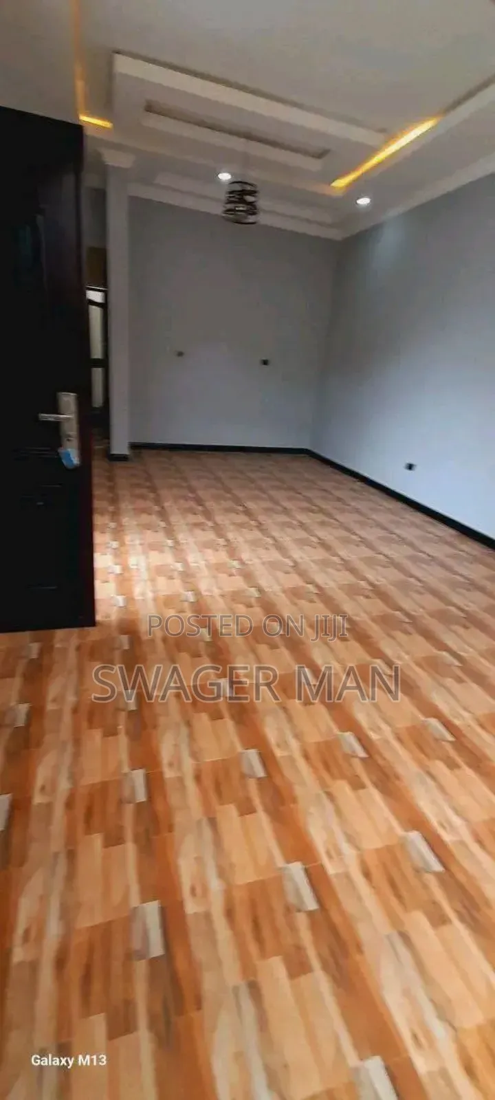 Furnished 5bdrm Villa in Ayat, Yeka for sale