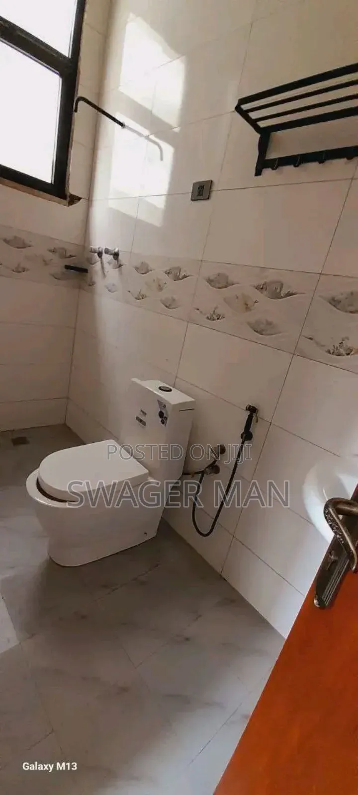 Furnished 5bdrm Villa in Ayat, Yeka for sale