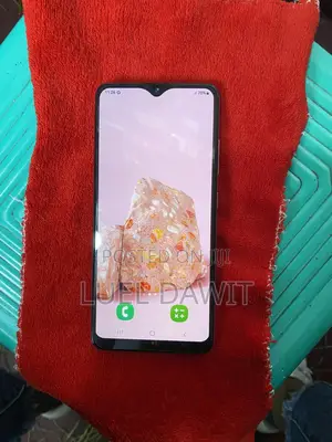 Photo - Samsung Galaxy A32 128 GB White