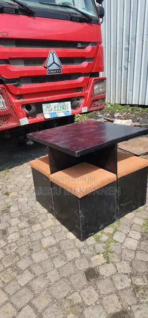 የሚሸጥ ጠረጴዛ 15000