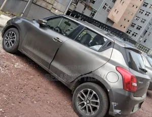 Suzuki Swift 2021 Gray