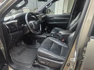 Toyota Hilux Revo Double Cab Deisel 2.8 RWD 2021 Gray