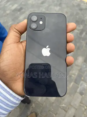 New Apple iPhone 12 64 GB Black