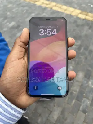 New Apple iPhone 12 64 GB Black