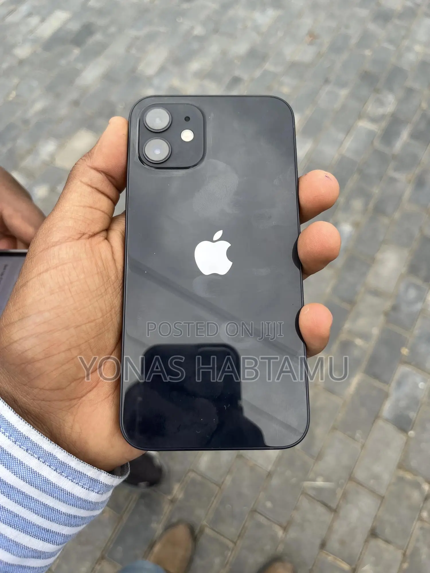 New Apple iPhone 12 64 GB Black