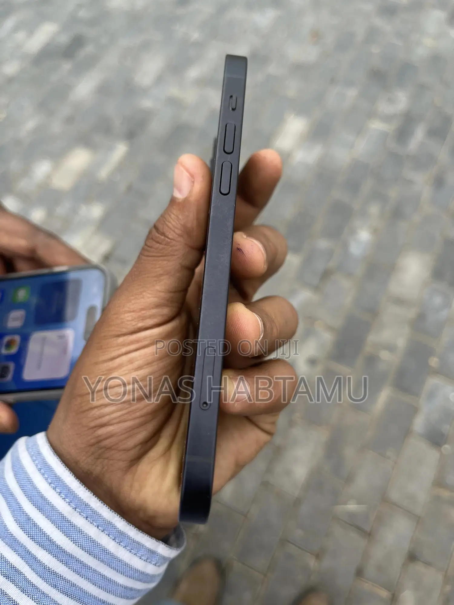 New Apple iPhone 12 64 GB Black