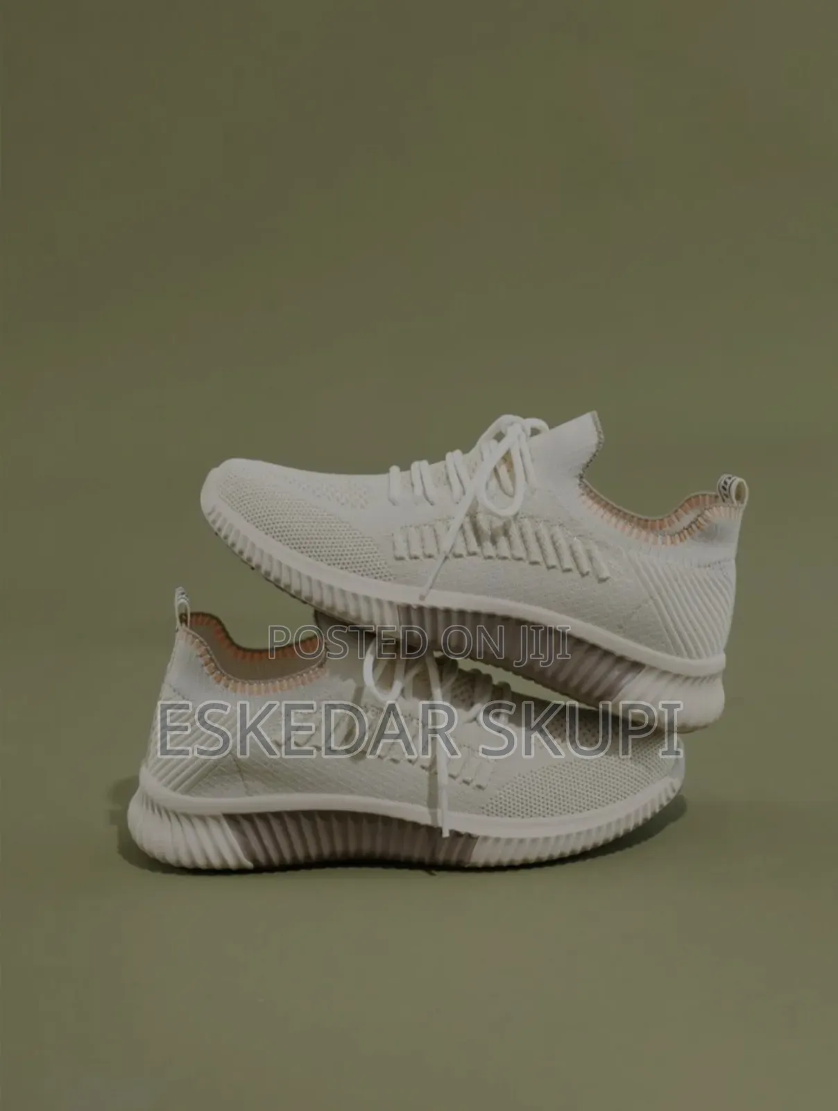 Women Ribbed Lace-up Front Sports Shoes