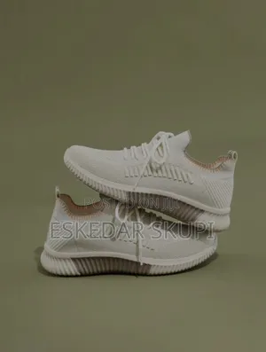 Women Ribbed Lace-up Front Sports Shoes