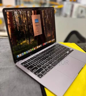 New Laptop Apple MacBook Air 2022 M2 8GB Apple M2 SSD 256GB