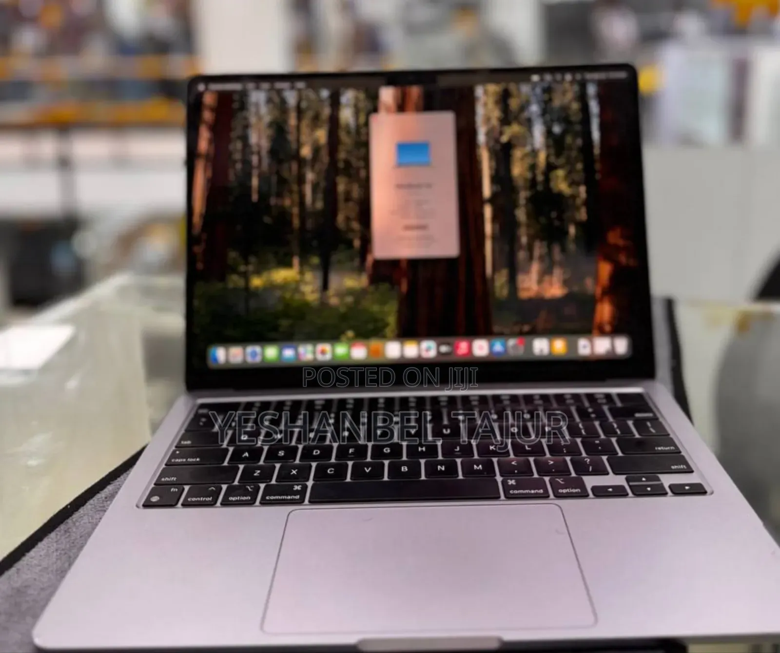 New Laptop Apple MacBook Air 2022 M2 8GB Apple M2 SSD 256GB