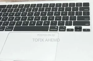 New Laptop Apple MacBook Pro M1 16GB Intel Core Ultra 7 SSD 256GB