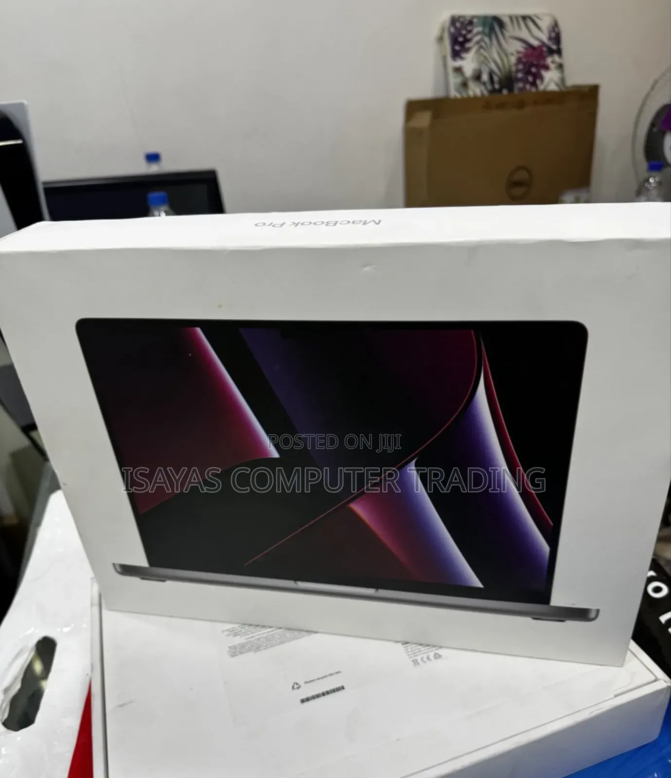 New Laptop Apple MacBook Pro 2023 M2 16GB SSD 1T