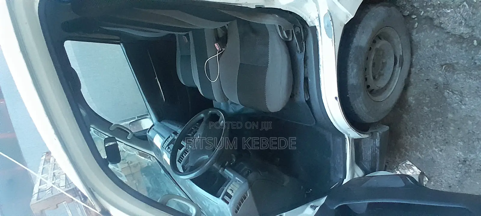 Toyota HiAce 2007 White