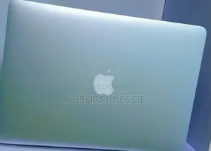 Photo - New Laptop Apple MacBook Air 2017 8GB Intel Core I5 SSD 128GB