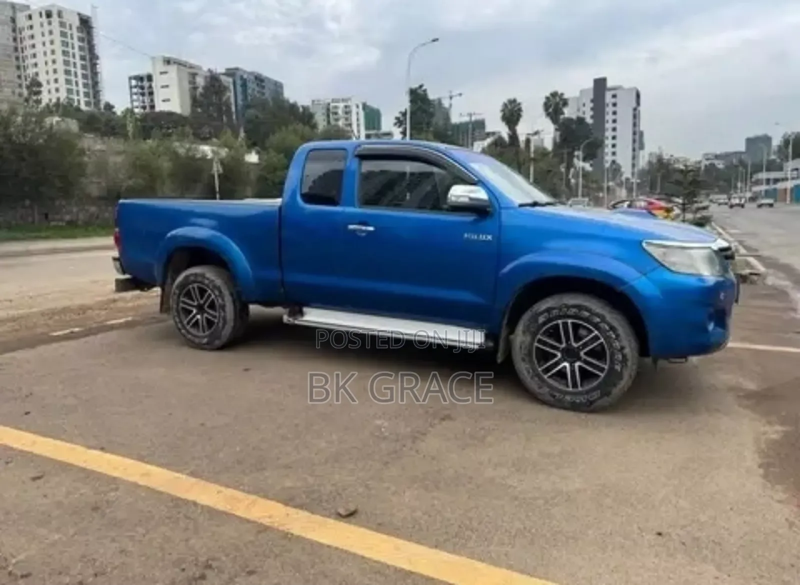 Toyota Hilux 2015 Blue