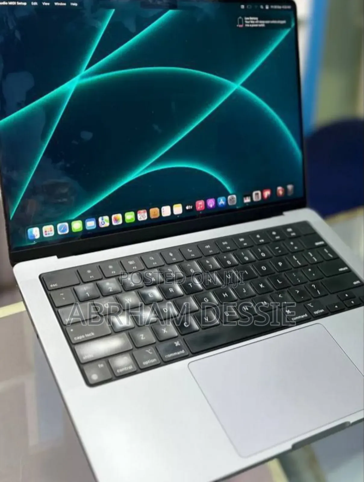 New Laptop Apple MacBook Pro M1 32GB Apple M1 Pro SSD 1T