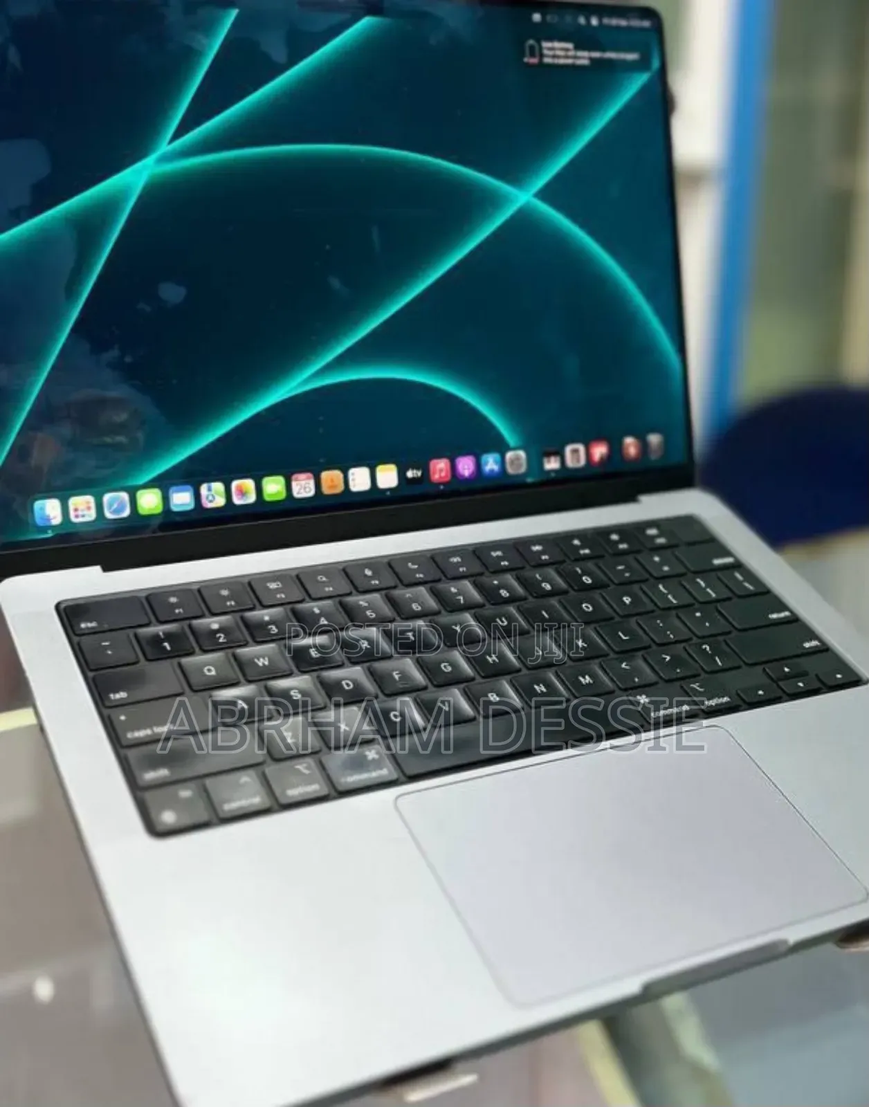 New Laptop Apple MacBook Pro M1 32GB Apple M1 Pro SSD 1T