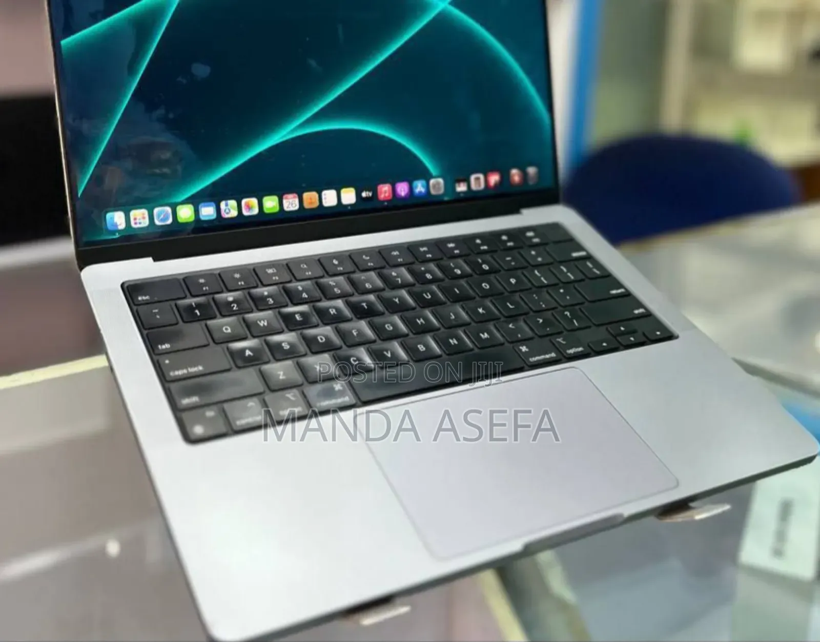 New Laptop Apple MacBook Pro M1 32GB Apple M1 Pro SSD 1T