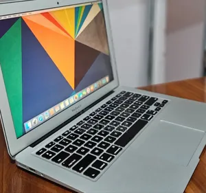 Photo - New Laptop Apple MacBook 2015 8GB Intel Core I5 SSD 256GB