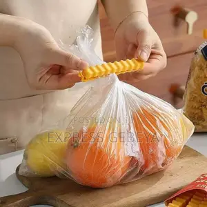 Fries Clip የታሸጉ ምግቦችን ከፍተን ከተጠቀምን በኋላ መልሰን ለማሸግ የሚረዳ