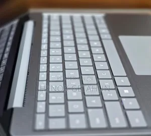 New Laptop Microsoft Surface 8GB Intel Core I5 SSD 256GB