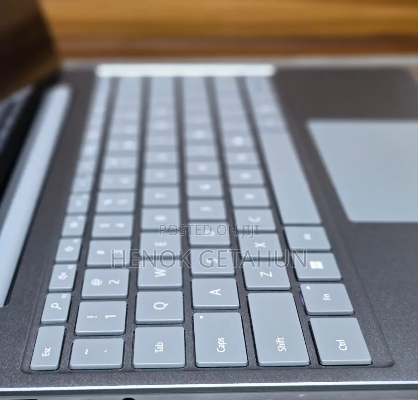 New Laptop Microsoft Surface 8GB Intel Core I5 SSD 256GB