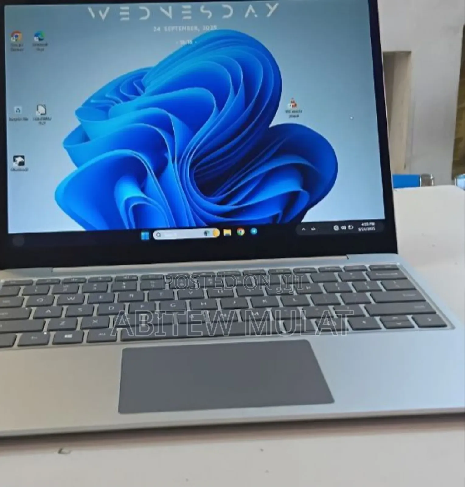 New Laptop Microsoft Surface 8GB Intel Core I5 SSD 128GB