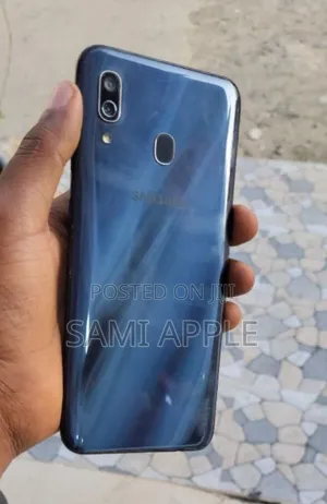 Samsung Galaxy A30 64 GB Blue