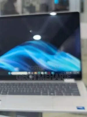 New Laptop HP OmniBook 5 Flip 8GB Intel Core Ultra 5 SSD 512GB