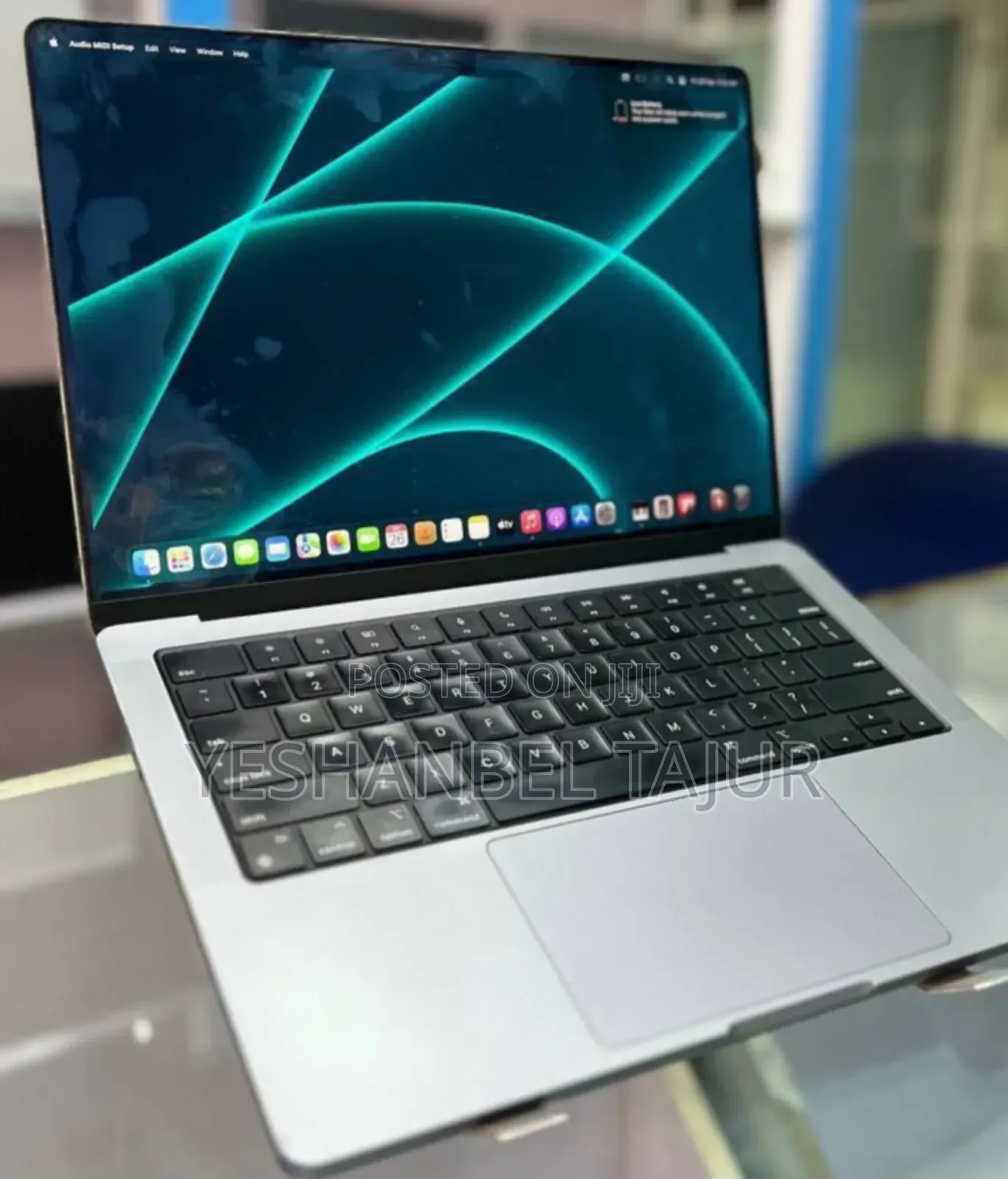 New Laptop Apple MacBook Pro M1 32GB Apple M1 Pro SSD 1T