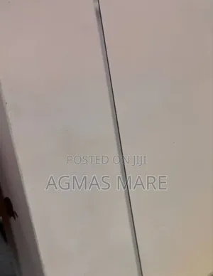 Photo - New Laptop Apple MacBook Air 2025 M4 13-Inch 8GB Apple M4 SSD 512GB