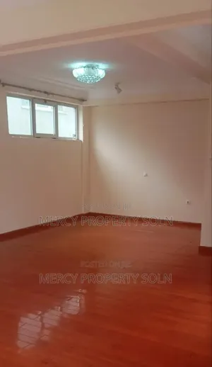 8bdrm House in Bole for rent