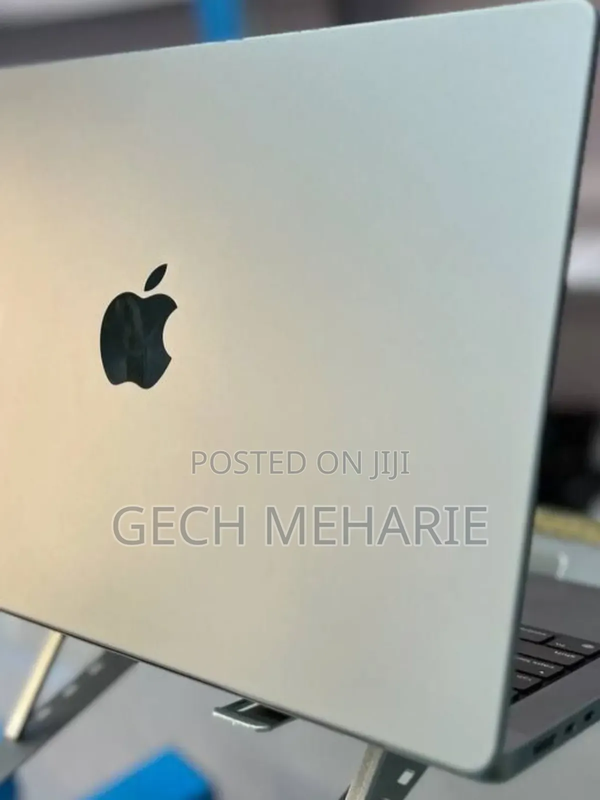 New Laptop Apple MacBook Pro M1 32GB Apple M1 Pro SSD 1T