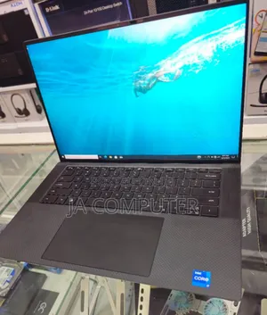 Photo - New Laptop Dell Precision 5570 32GB Intel Core I7 SSD 512GB