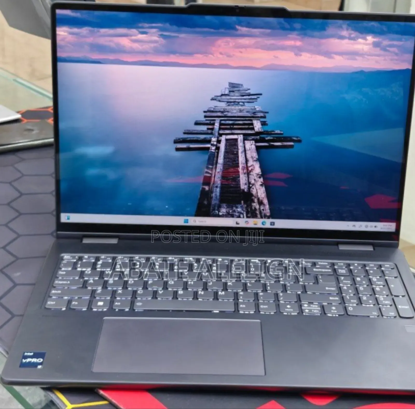 New Laptop Lenovo Yoga 7i 16GB Intel Core I7 SSD 1T