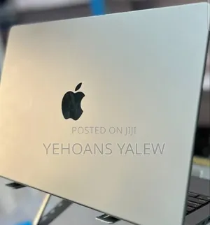 Photo - New Laptop Apple MacBook Pro M1 32GB Apple M1 Pro SSD 1T