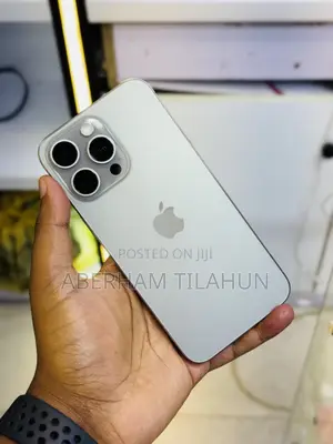 Photo - Apple iPhone 15 Pro Max 512 GB Silver