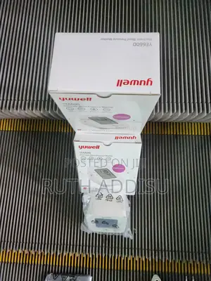 Photo - Yuwell Blood Pressure Monitor輕易digital Blood Pressuer Monitor Medical