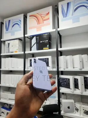 Photo - Apple iPhone 11 128 GB Purple
