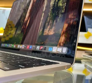 Photo - New Laptop Apple MacBook Air 16GB Apple M3 SSD 512GB