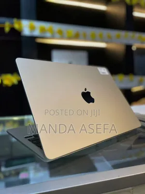 Photo - New Laptop Apple MacBook Air 8GB Apple M2 SSD 256GB