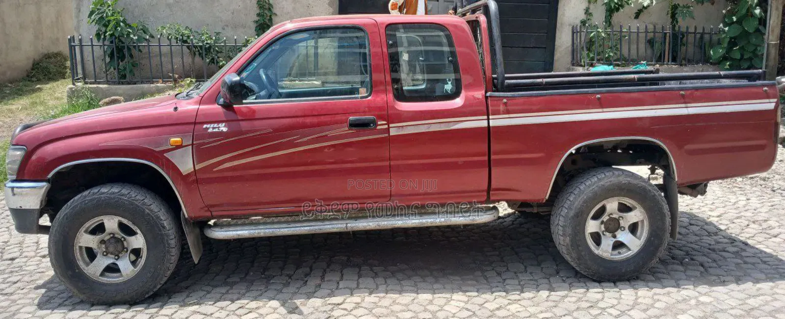 Toyota Hilux 1998 Red