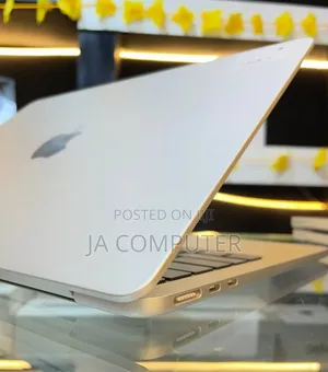 New Laptop Apple MacBook Air 2022 M2 8GB Apple M2 SSD 256GB