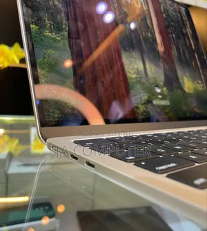 New Laptop Apple MacBook Air 2022 M2 8GB Apple M2 SSD 256GB