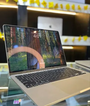 Photo - New Laptop Apple MacBook Air 2022 M2 8GB Apple M2 SSD 256GB