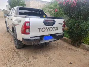Toyota Hilux Revo Double Cab Deisel 2.8 AWD 2021 White