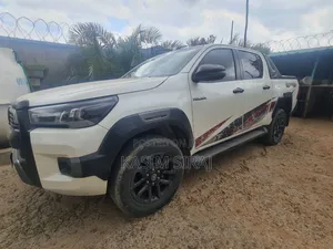 Toyota Hilux Revo Double Cab Deisel 2.8 AWD 2021 White